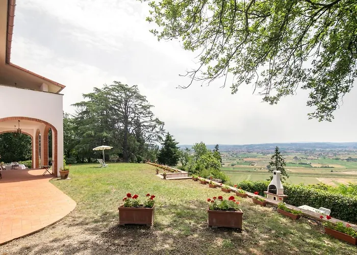 Exclusive 1970s With Pool And Garden By Vacavilla