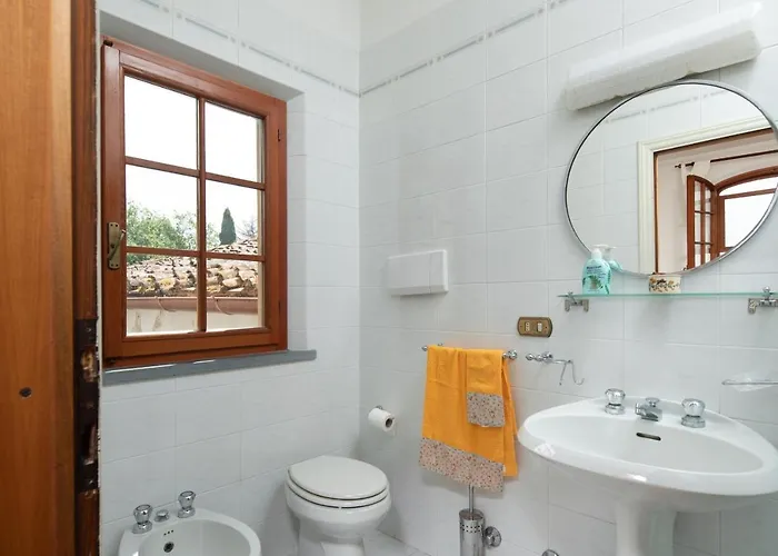 Villa Exclusive 1970s With Pool And Garden By Vacavilla